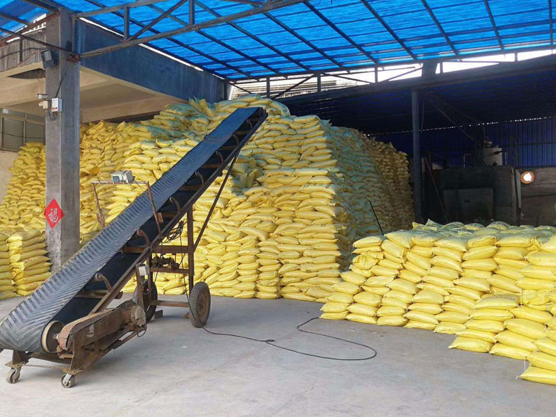 װ������